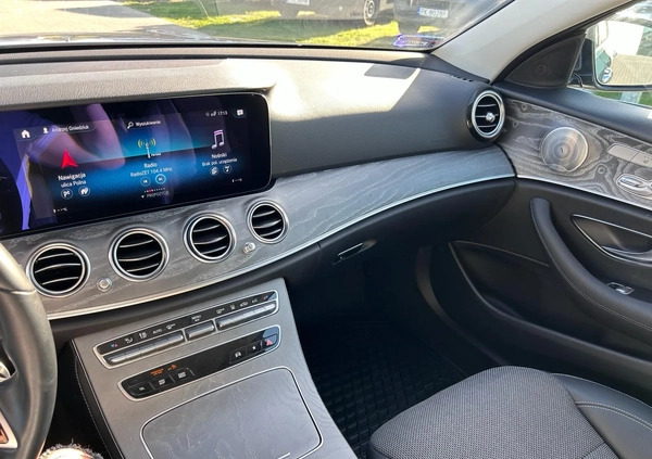 Mercedes-Benz Klasa E cena 179900 przebieg: 55000, rok produkcji 2021 z Łuków małe 742